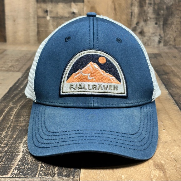 Fjallraven Mesh Snapback Hat Patch Outdoor Mountain Cap - Picture 1 of 11